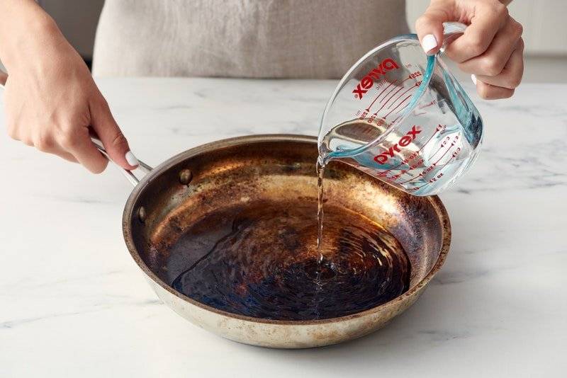 Как очистить чугунную сковороду от нагара, ржавчины