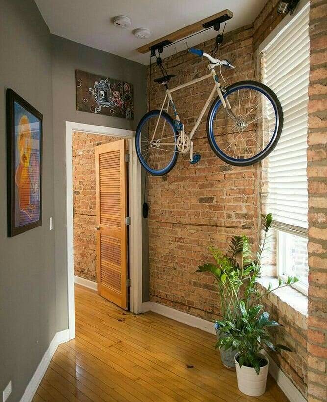 Хранение велосипеда в маленькой квартире: где лучше хранить