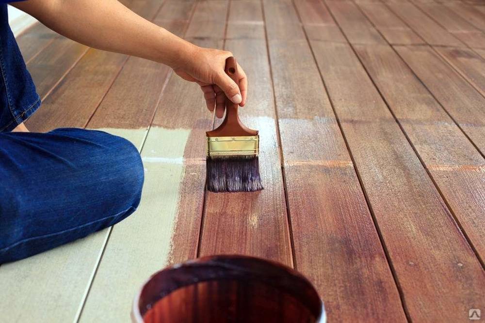 Как и чем покрасить деревянный пол в доме