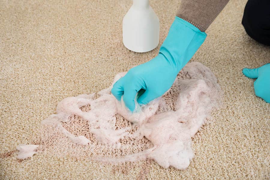 Как почистить ковролин от пятен и пыли