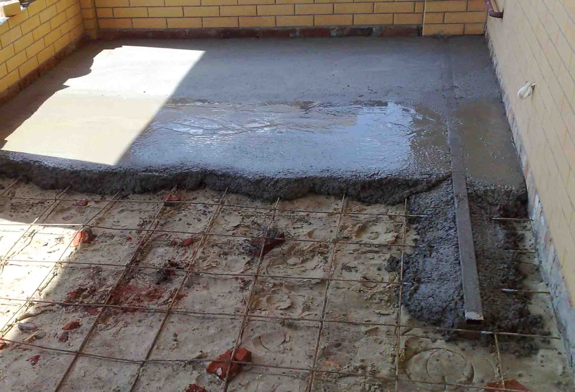Как залить своими руками залить бетоном пол в гараже или деревянном доме?