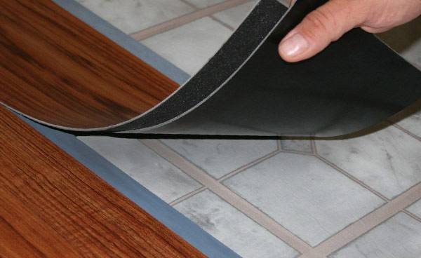 Укладка кварцвиниловой плитки: особенности монтажа своими руками