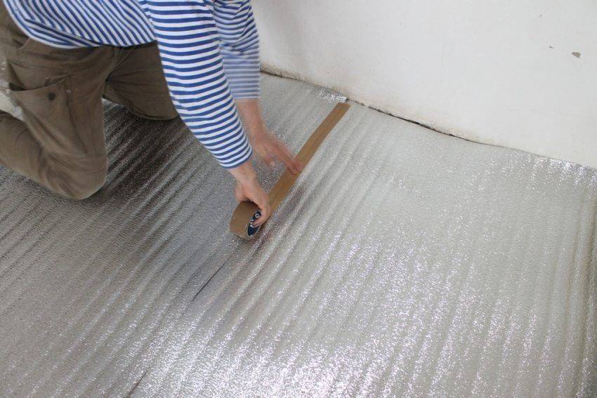 Теплый пол под линолеум на бетонный пол: монтаж укладки по шагам + видео