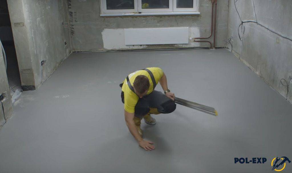 Способы выравнивания бетонного пола под линолеум своими руками