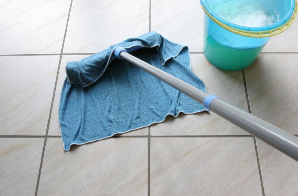 Варианты, советы и примеры, как мыть полы в помещениях