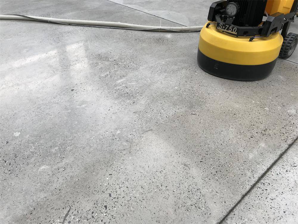 Шлифовка бетона: преимущества, недостатки, способы и стадии работ