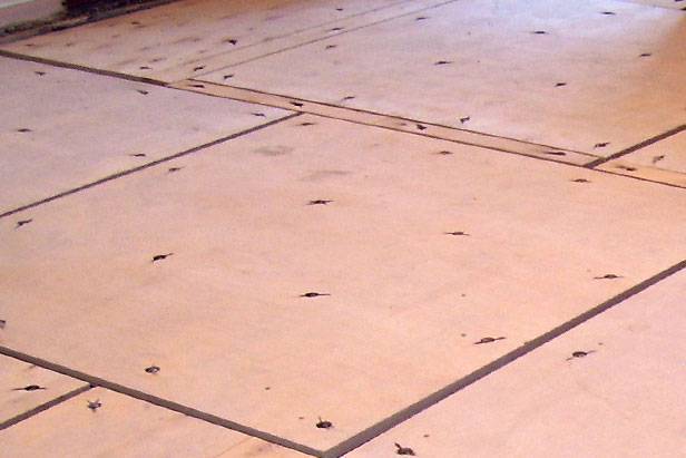 Укладка фанеры на деревянный пол под линолеум — излагаем подробно