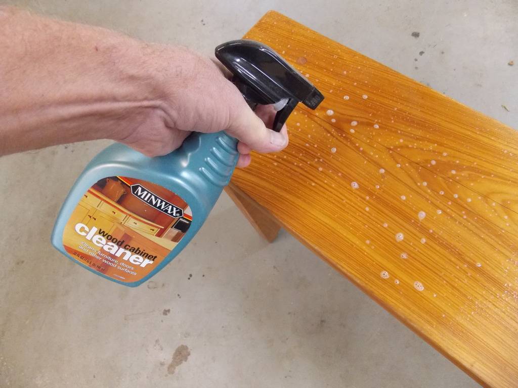 Как снять старую краску с деревянного пола несколькими действующими способами