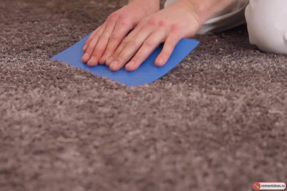 Как самостоятельно постелить ковролин в комнате – разбор технологии