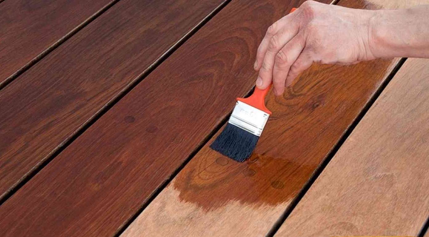 Покраска деревянного пола своими руками: выбираем материалы и правильно подготавливаем поверхность