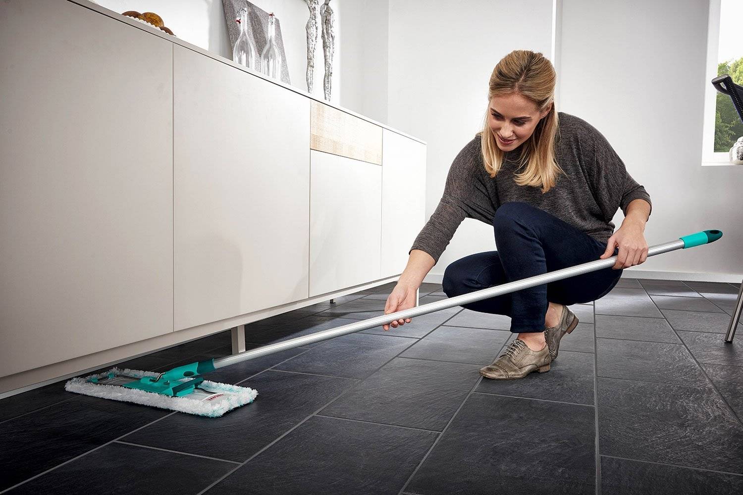 Как правильно мыть полы в квартире и на работе: советы и примеры, как помыть ламинат шваброй из микрофибры, средства и способы