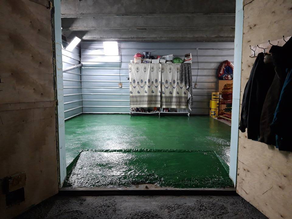 Уплотнение и пропитка для бетонного пола в гараже