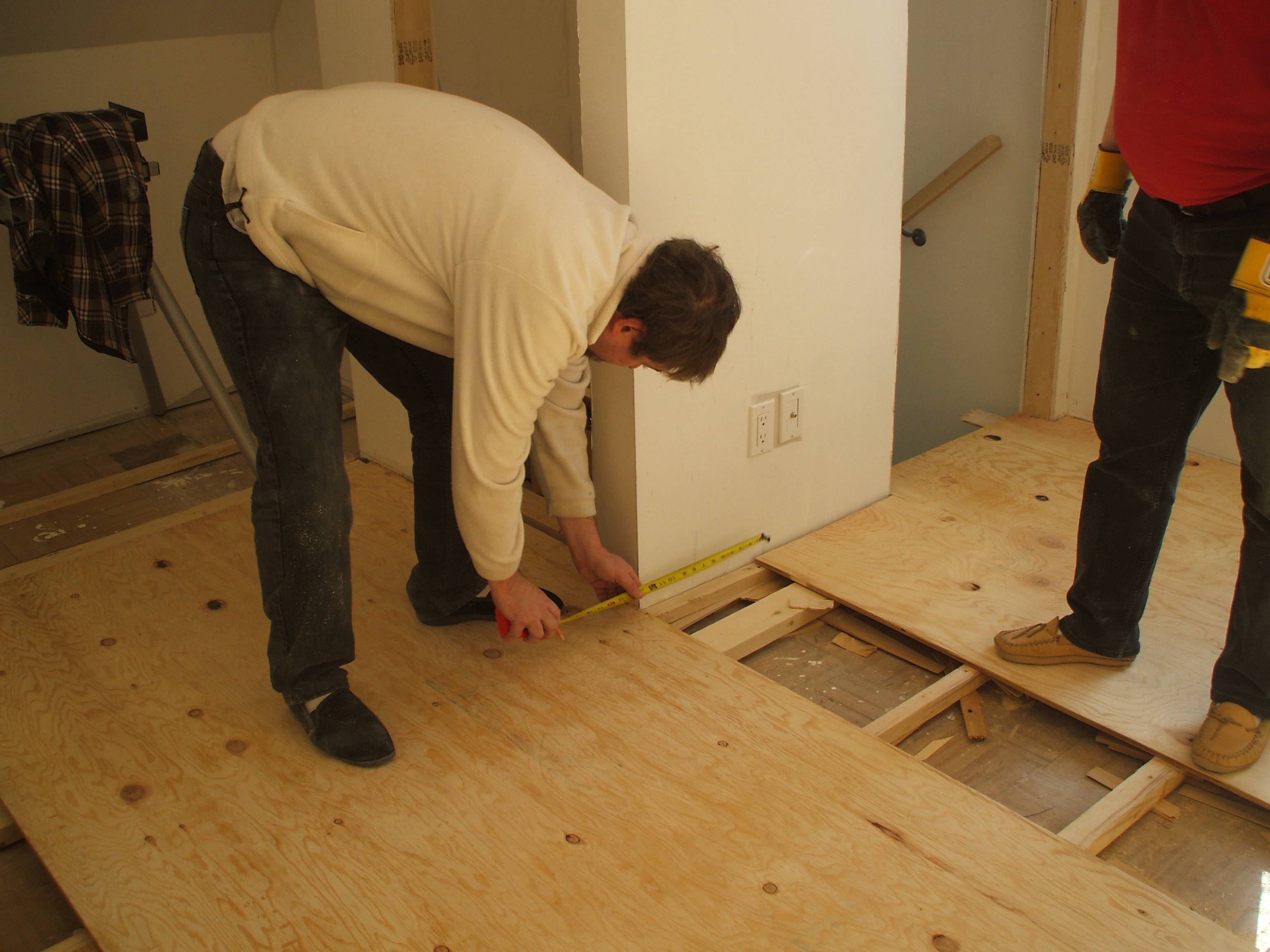 Как поднять пол на 1, 2, 3, 4, 5 см | построй свой дом!