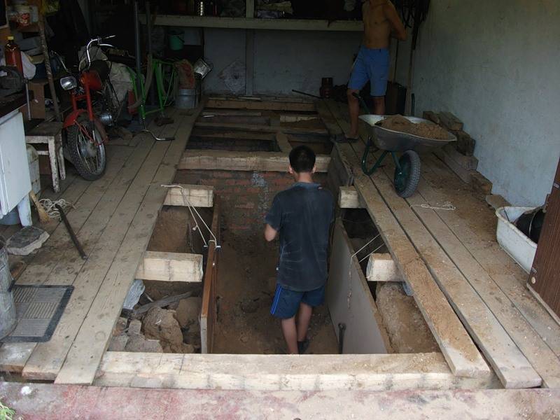 Монтаж деревянного пола в гараже: особенности выполнения работ