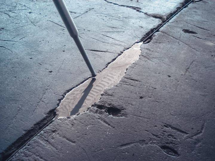 Как сделать ремонт бетонной стяжки своими руками