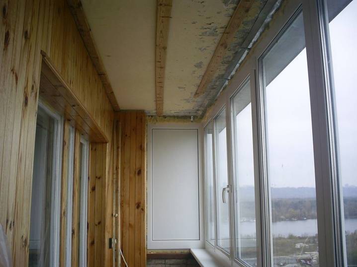 Гидроизоляция потолка балкона изнутри своими руками, конденсат на потолке балкона