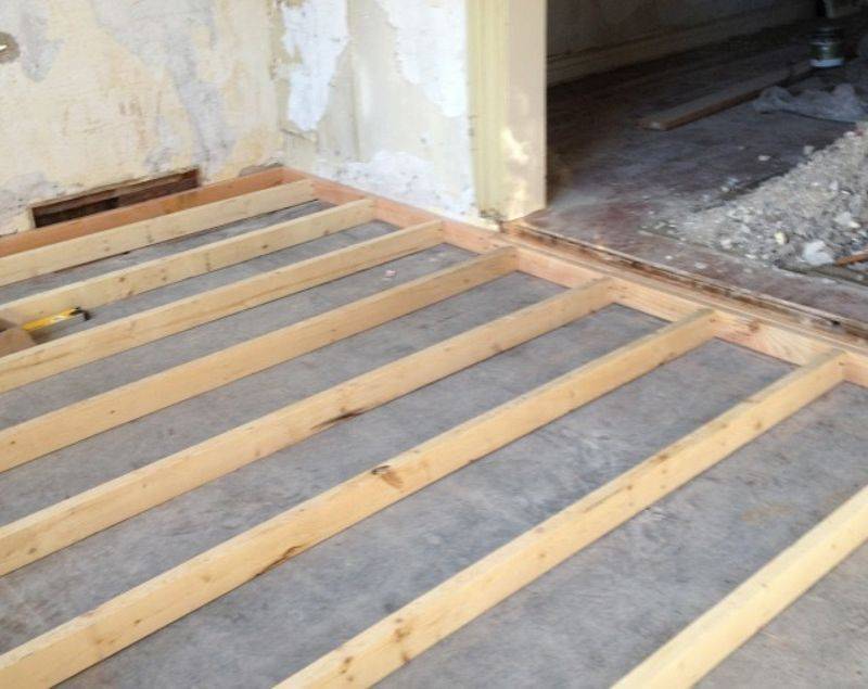 Как постелить лаги на бетонный пол — расписываем суть