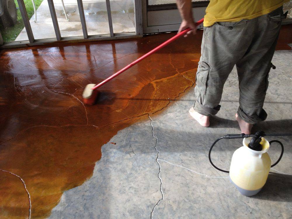 Какой краской покрасить бетонный пол в гараже: виды