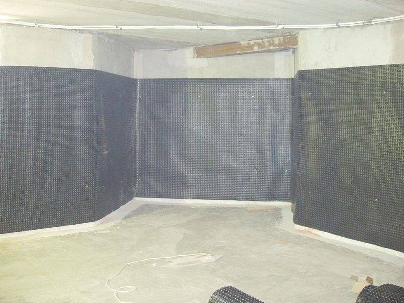Гидроизоляция стен: кирпичных, бетонных и деревянных