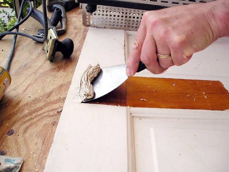 Как убрать старую краску с деревянной поверхности: чем очистить деревянный пол, двери