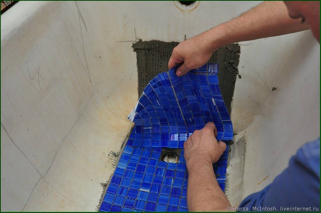 Как клеить мозаичную плитку на сетке – советы специалистов