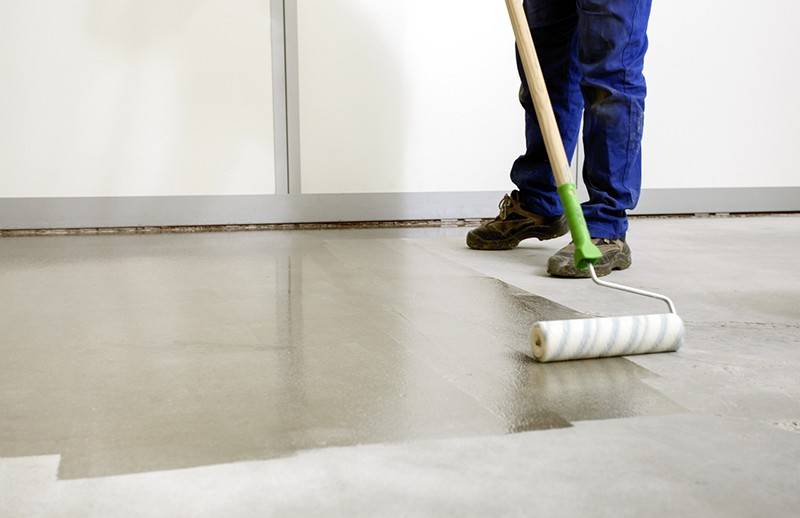 Как обработать бетонный пол перед укладкой ламината