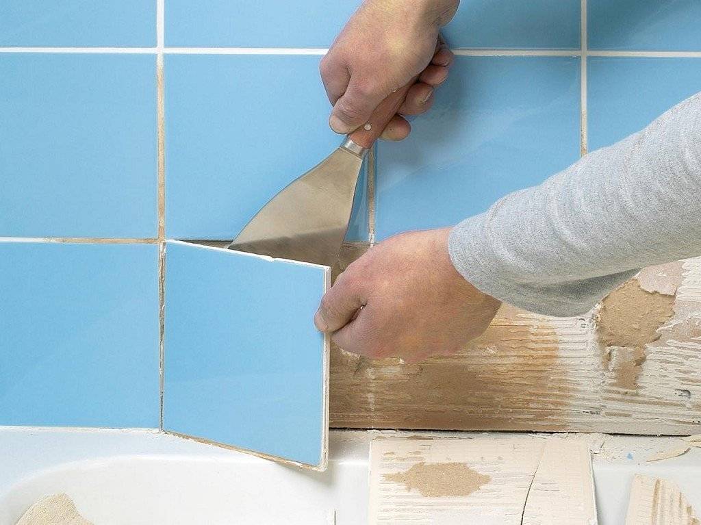 Как снять плитку в ванной со стены, не повредив ее, вне зависимости от материала