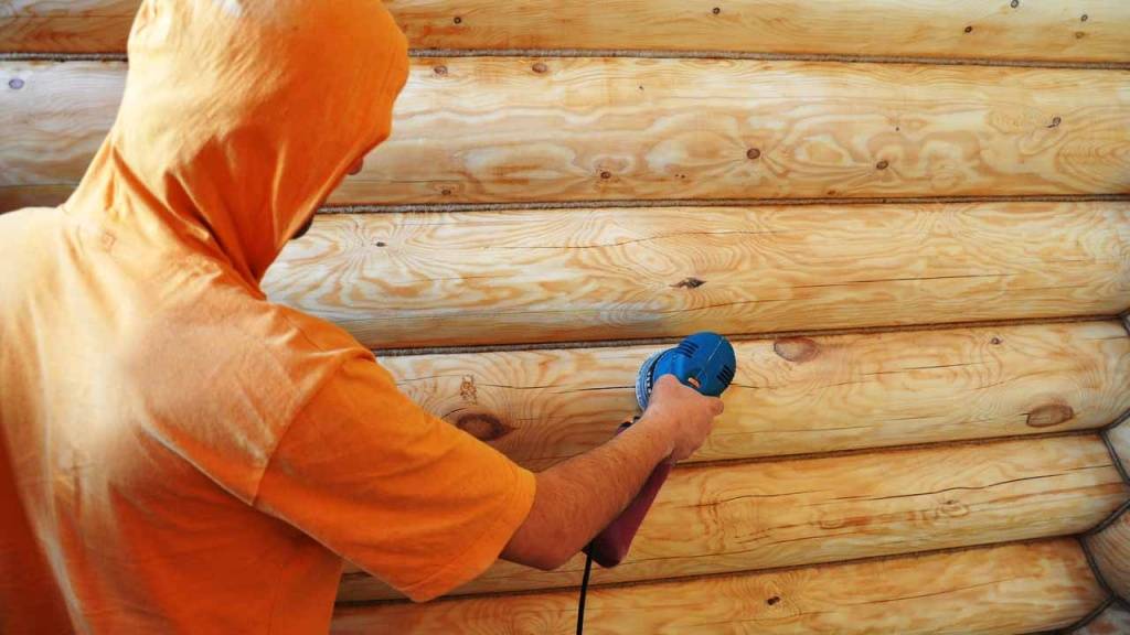 Чем обработать деревянный дом снаружи: рекомендации специалистов