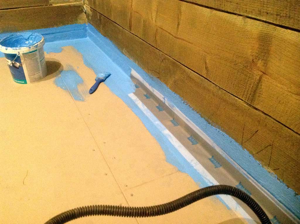 Гидроизоляция деревянного пола в ванной комнате своими руками — фото и видео инструкция