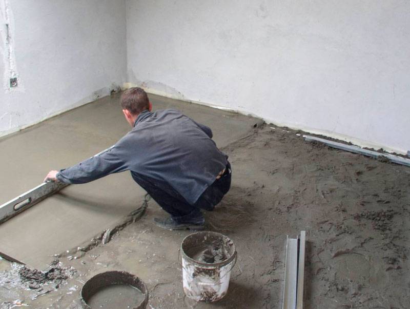 Ремонт стяжки бетонного пола своими руками — рассмотрим вопрос