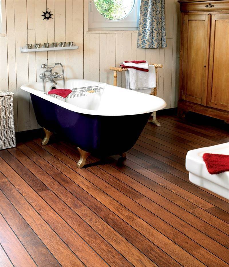 Деревянный пол в ванной комнате | советы по ремонту