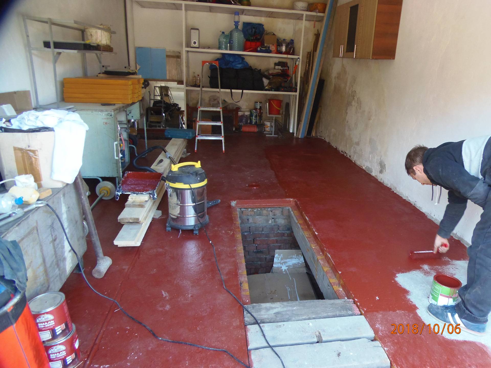 Покраска бетонного пола в гараже своими руками — пошаговая инструкция!