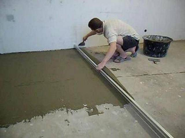 Как выровнять пол под плитку и добиться идеально ровной поверхности в ванной?