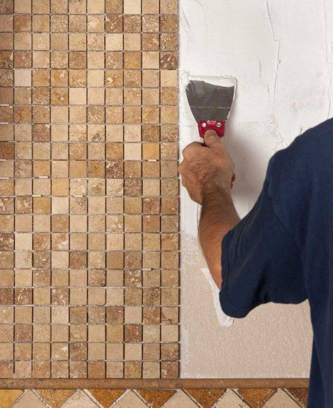 Как самостоятельно уложить и приклеить мозаичную плитку в ванной. как клеить мозаичную плитку на сетке – советы специалистов