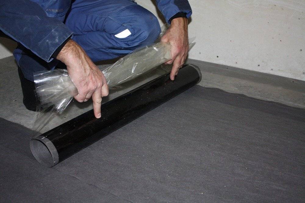 Гидроизоляция под ламинат на бетонный пол – зачем нужна гидроизоляционная пленка?