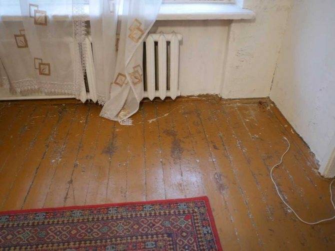 Как выровнять деревянный пол под ламинат: выравнивание своими руками, чем можно выровнять старый пол, фото и видео