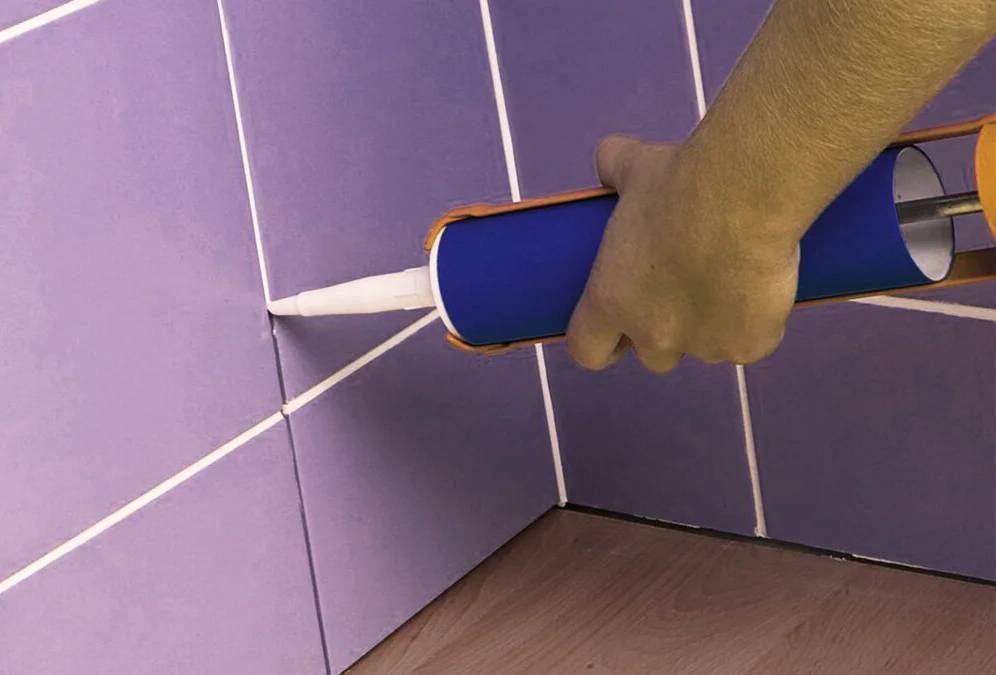 Затирка швов плитки в ванной своими руками — учимся делать правильно