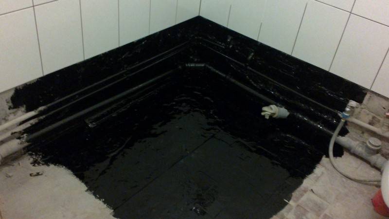 Делаем гидроизоляцию в ванной под плитку