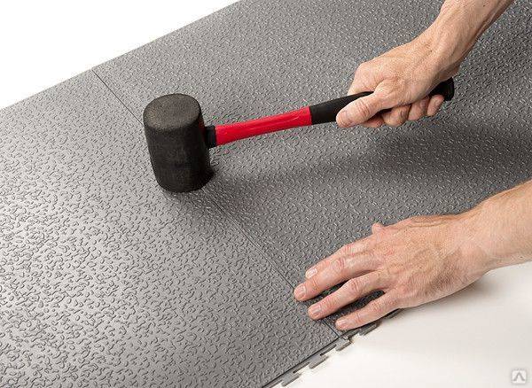 Резиновая краска по бетону для наружных работ: инструкция по нанесению своими руками, видео и фото