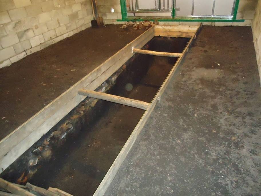 Заливка пола бетоном в гараже: как залить пол правильно, каким, какой маркой, фото и видео
