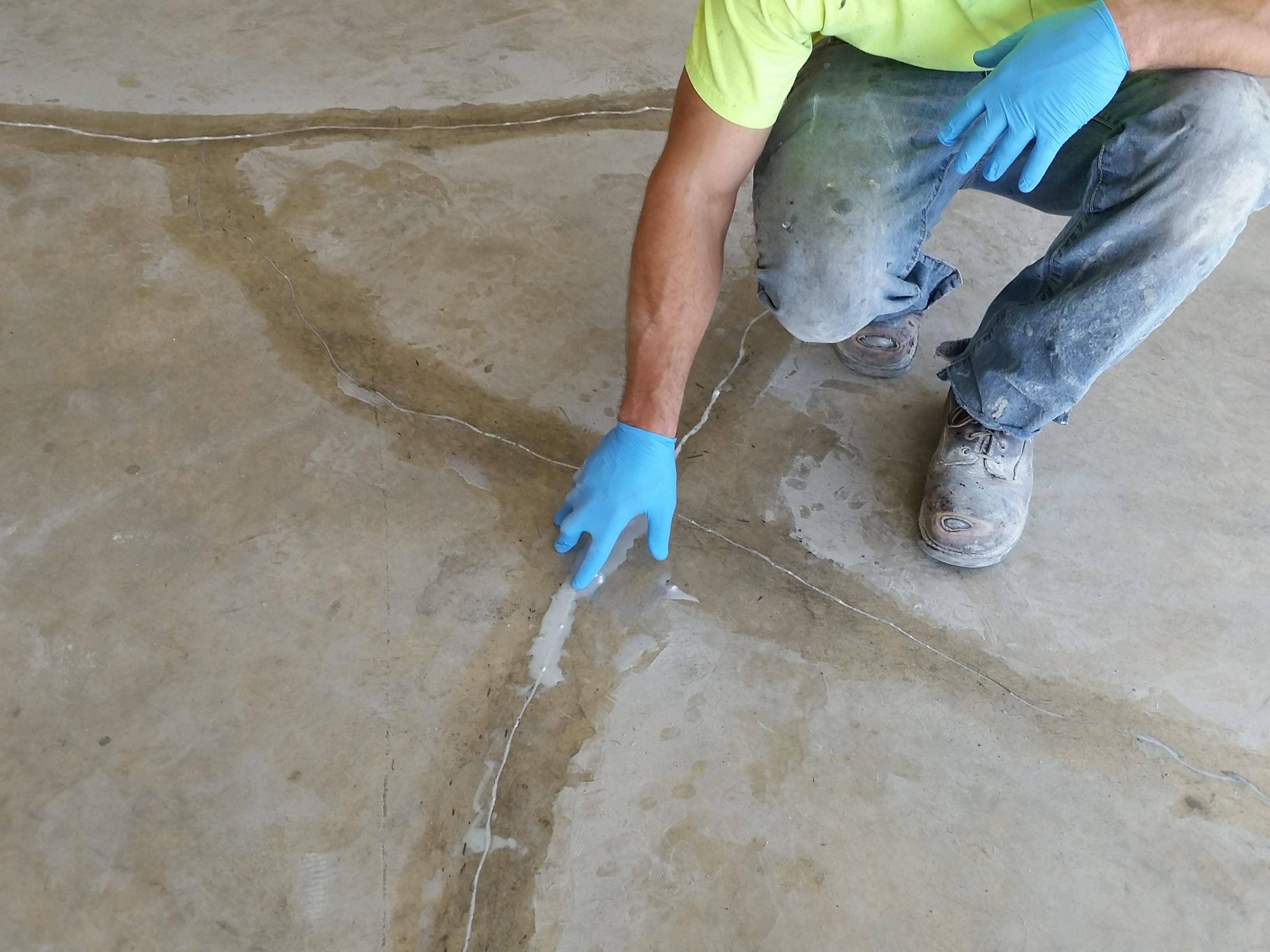 Ремонт бетонного пола своими руками: очистка пола и нанесение бетона