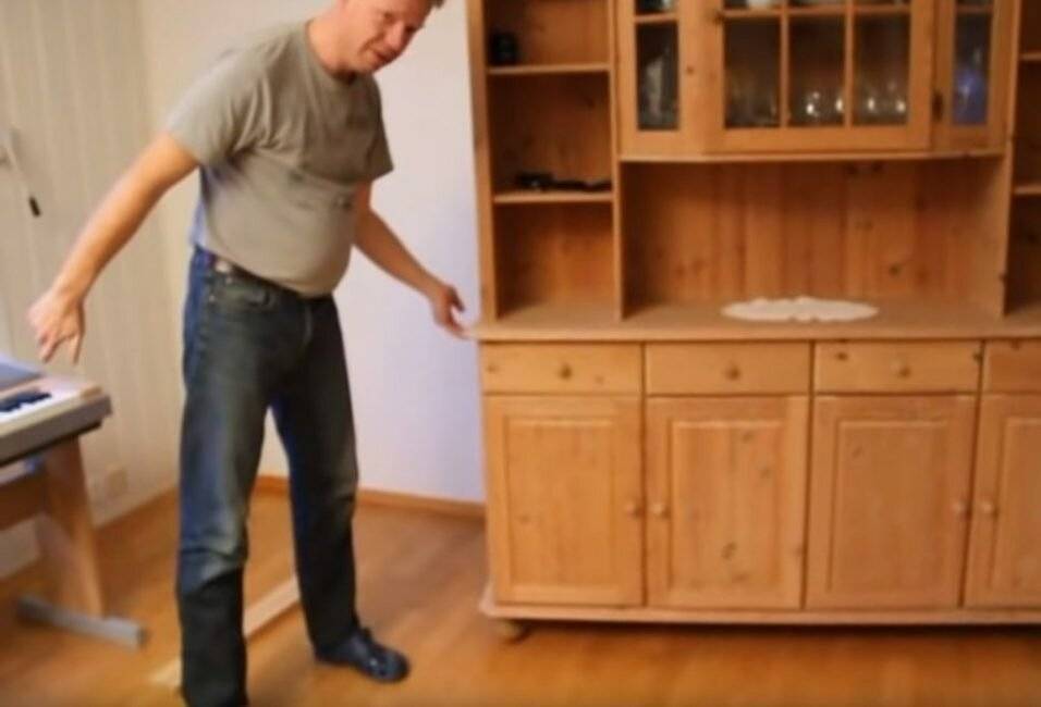 Как передвинуть шкаф