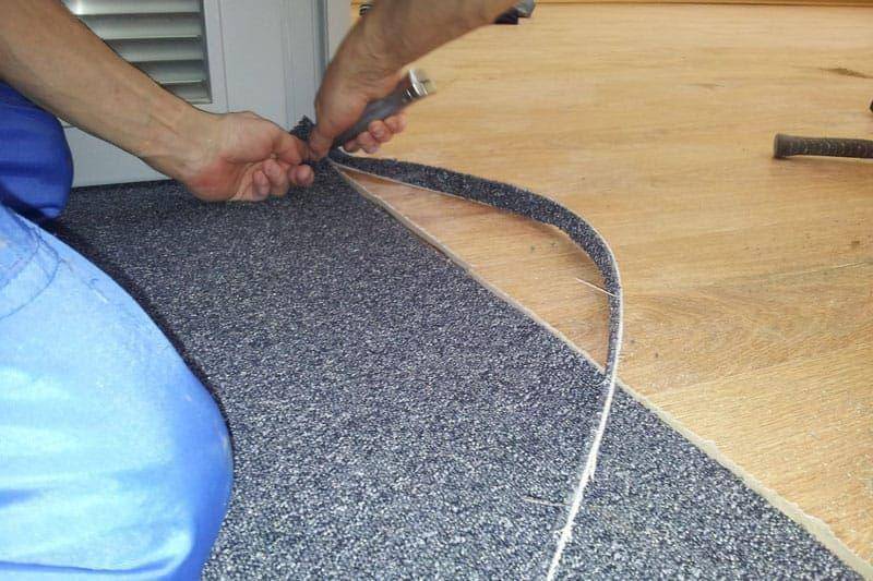 Как стелить ковролин на деревянный пол — как подготовить деревянный пол для укладки ковролина, способы укладки ковролина.