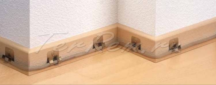 Крепление плинтуса к полу: как крепить на стену напольные, потолочные, пластмассовые, планки из пвх, фото, видео